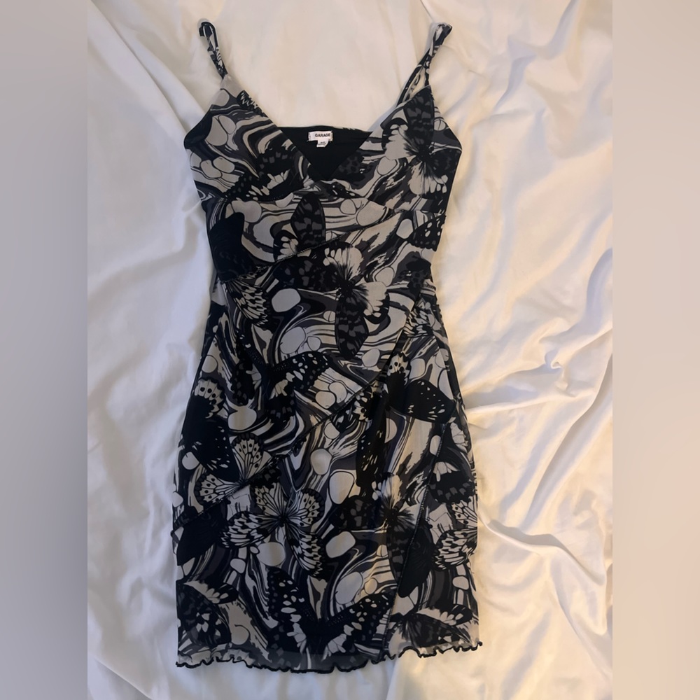 Black and white patterned garage dress
